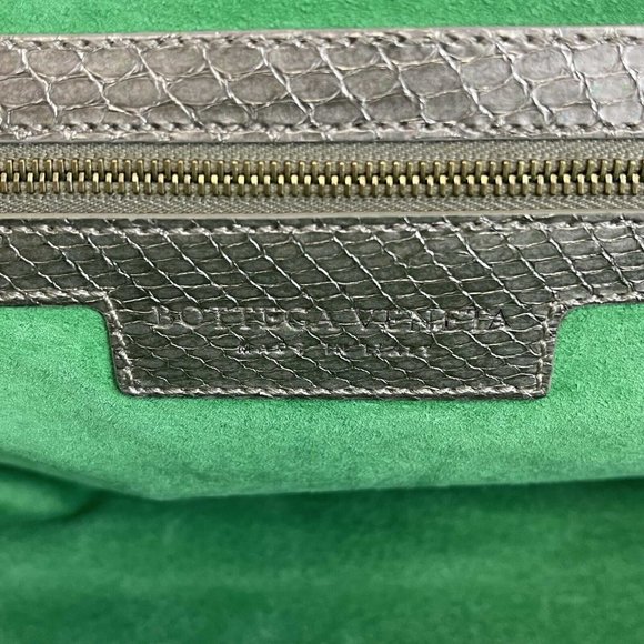 Bottega Veneta - Silver Iridescent Python Skin Top Handle Shoulder Bag - Picture 12 of 16